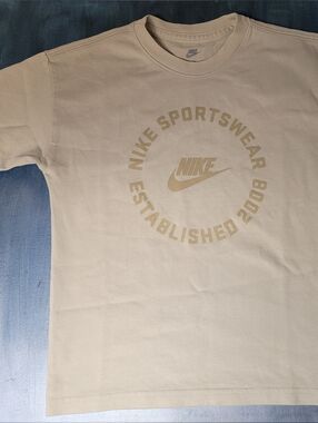 Nike Kids Specialty Tee Size Small